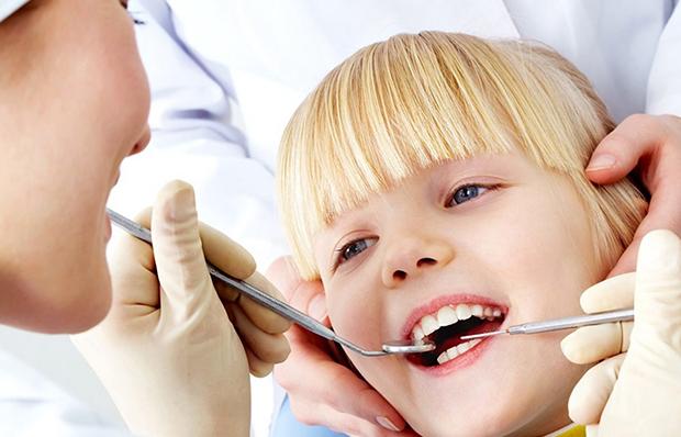 Лечение кариеса постоянных зубов у детей